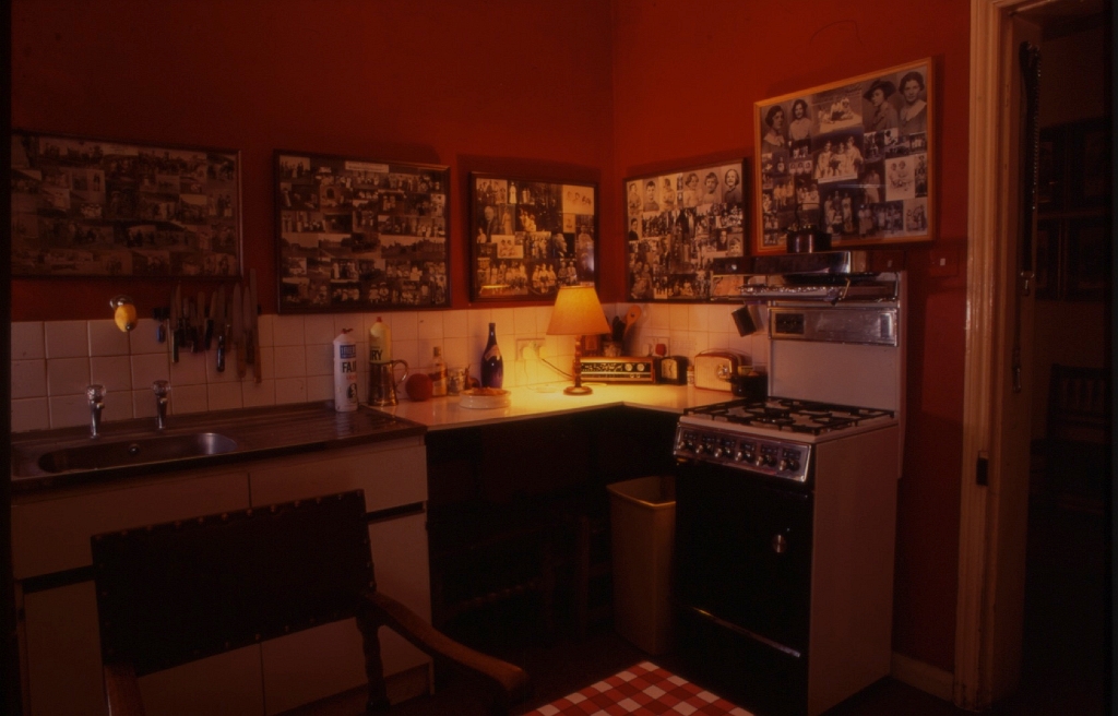 19910205 14 EARL'S COURT SQUARE KITCHEN 01.jpg